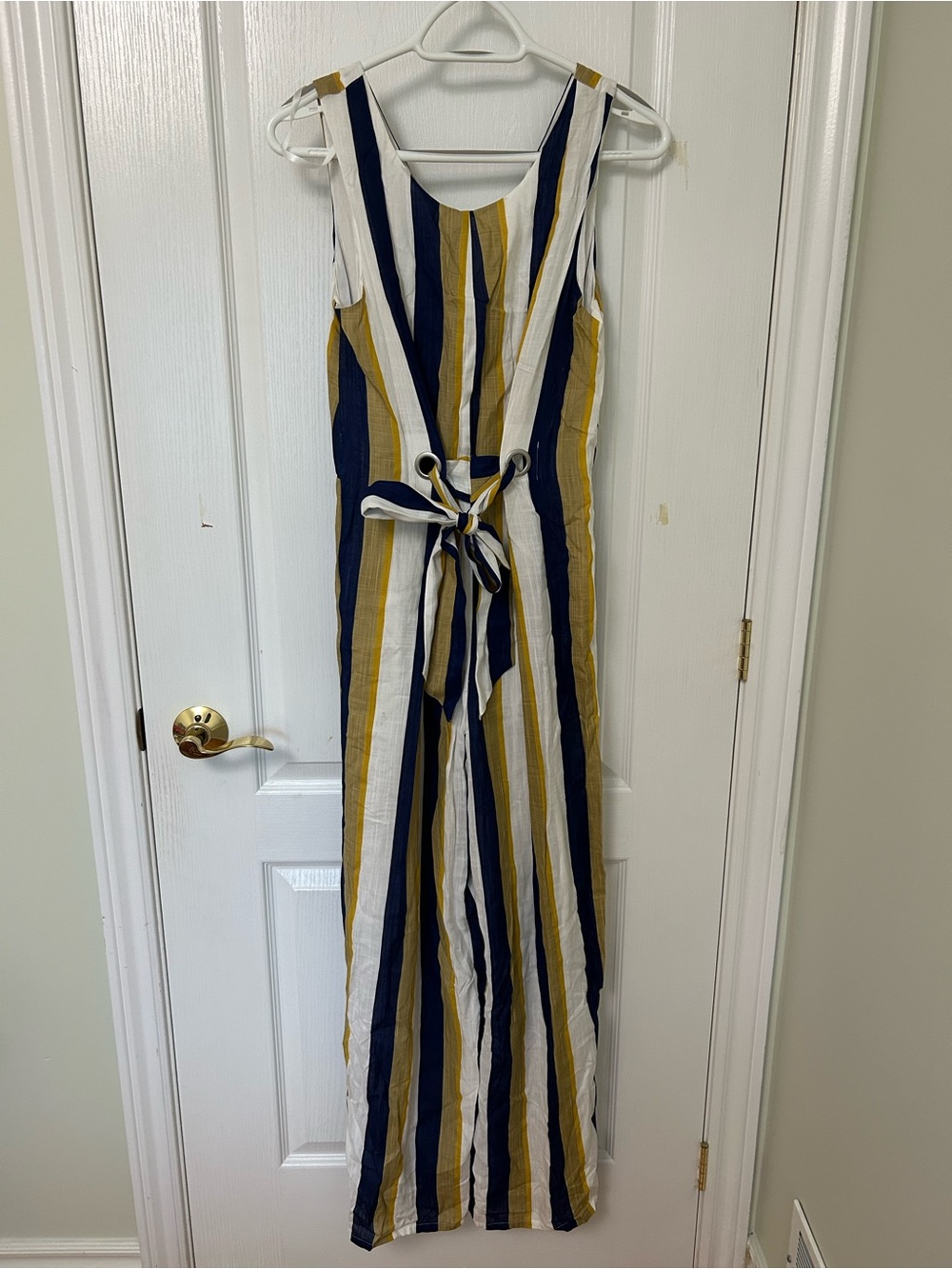 Sleeveless jumpsuit